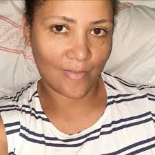 A sua vida só vai pra frente depois que você se desapega das pessoas que te  levam pra trás!