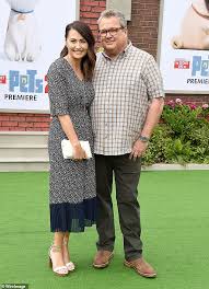19 hours ago · eric stonestreet is engaged to longtime love lindsay schweitzer tennessee flooding: 9vv 2wmyigslvm