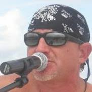 Chris Cuevas (@chriscuevasusa)