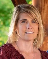 Dora Porter's Instagram, Twitter & Facebook