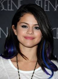 Love The Streaks Colored Hair Tips Selena Gomez Hair Black Hair Dye