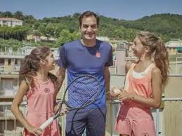Roger federer is married to former women's tennis association player mirka vavrinec. Love All Roger Federer Surprises Italian Rooftop Rally Sensations Plays A Game With Them Tennis News Times Of India