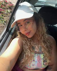 Amanda Caroline (@amandalivii) · Instagram 照片和视频