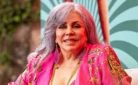 Verónica Castro reaparece con nuevo look y presume sus canas con estilo