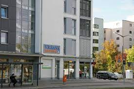 Öffnungszeiten vr bank nürnberg, übersicht mit öffnungszeiten, verkaufsoffenen sonntagen und verkaufsoffenen abenden aller filialen von vr bank nürnberg. Volksbank Raiffeisenbank Nurnberg Eg Filiale Grossreuth Gebersdorf Nurnberg Rothenburger Strasse 331 Offnungszeiten Angebote