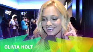 Brittini Black chats about new Aarons Commercial and Jingle!