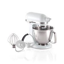 It offers the capacity to make up to 9 dozen cookies in a single batch and 10 speeds to thoroughly mix, knead and whip ingredients quickly and easily. Kitchenaid Artisan Mini 3 5 Quart Tilt Head White Stand Mixer Reviews Crate And Barrel