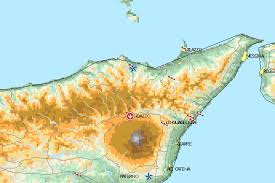 Randazzo is a town and comune in the metropolitan city of catania, sicily, southern italy. Paragliding365 Fluggebiete Europa Italien Sizilien Poggio Rotondo Pizzo Castelluzzo 600 Meter Randazzo Rocella Valdemone
