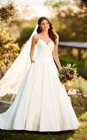 Pin On Curvy Bride