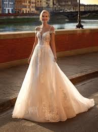 Abiti da sposa 2021 nicole. Moda Sposa 2021 Collezione Nicole Ni12179 Abito Da Sposa Nicole Wedding Dresses Dresses Designer Wedding Dresses