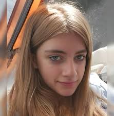 Pessoal ela mora na Vila Primavera, filha do Pastor Luciano compartilhe  para nos ajudar. Noemi Sabrina minha filha ela saiu ontem no período da  tarde até agora não chegou em casa pôr