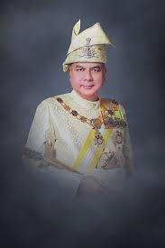 The lyricist is unknown but the music was written by saiful bahri. Duli Yang Maha Mulia Paduka Seri Sultan Perak Darul Ridzua Flickr