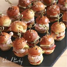Mini Club Sandwich Cold Canapes Canapes Bertrand Munier Personal Chef Catering For Private Parties Cor Mini Burger Apero Buffet Aperitif Mini Burger