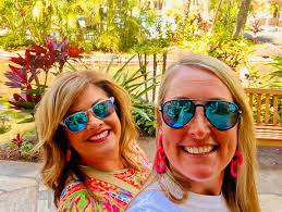 Alyson-Michael Thebeau (@alyt13) • Instagram photos and videos