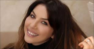 Si rrallëherë poston foto me të bijën, Olta Boka tregon arsyen pse u kthye  në brune