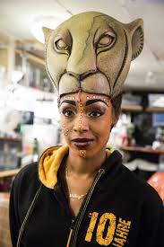Disneys meisterwerk der könig der löwen ist bis heute der weltweit erfolgreichste zeichentrickfilm aller zeiten. Exclusive Photos Go Backstage With The Cast Of The Lion King On The Hit Musical S 17th Anniversary In 2020 Lion King Costume Lion King Musical Lion King Play