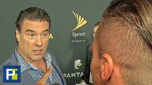 Maybe you would like to learn more about one of these? El Actor Mexicano Eduardo Yanez Pierde Los Estribos Y Le Da Una Violenta Bofetada A Un Reportero Youtube