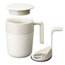 Color a coffee filter with whatever color markers you'd like. Kinto Cafepress Ippinka