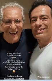 Internado, Carlos Alberto de Nóbrega posa ao lado de amigo: 'Rimos tanto'