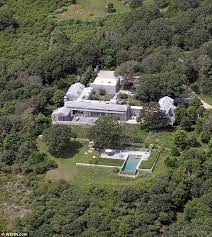 Atlanta mayor keisha lance bottoms announces she will not seek reelection. Inside The Obamas 7 6 Million Martha S Vineyard Vacation Home Complete With Ocean Views Infinity Pool Basketball Courts And A Guest House For Secret Service Agents Daily Mail Online