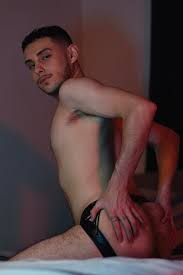 CrisErotic(TOP 2%) (ucriserotic) - Reddit