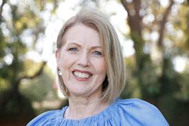 Marriage and Funeral Celebrant. Dawn Nosworthy