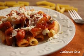 Pasta melanzane pomodorini e ricotta. Pasta Melanzane E Ricotta Salata Primo Piatto