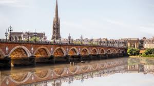 Grandezza und grand crus besitzt bordeaux seit jahrhunderten. Flug Frankfurt Main Bordeaux Ab 72 Billige Fluge Von Frankfurt Main Nach Bordeaux Swoodoo