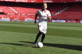 Sevilla، سيفييا) عاصمة منطقة أندلوسيا ومقاطعة إشبيلية في جنوب إسبانيا، وتقع على ضفاف نهر الوادي الكبير. Ø§Ù„Ø£Ø±Ø¬Ù†ØªÙŠÙ†ÙŠ Ø¨Ø§Ø¨Ùˆ ØºÙˆÙ…ÙŠØ² Ø³Ø¹ÙŠØ¯ Ø¨Ø§Ø±ØªØ¯Ø§Ø¡ Ù‚Ù…ÙŠØµ Ø¥Ø´Ø¨ÙŠÙ„ÙŠØ© Ù‡Ø§Ø´ØªØ§Ù‚Ø§Øª ØµØ­ÙŠÙØ© Ø¥Ù„ÙƒØªØ±ÙˆÙ†ÙŠØ© Ø´Ø§Ù…Ù„Ø© Ù…Ø³ØªÙ‚Ù„Ø©