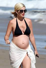 Tori Spelling Spells Trouble In These Sexy Bikini Pics