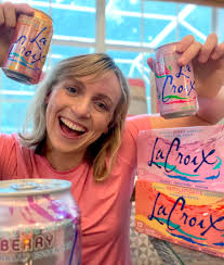 Always✨sparkling with LaCroix Water 💖 LaCroix is a great alternative to  artificially-sweetened beverages. 🙌🏼 Right now my three favorite flavors  are Pamplemousse, Berry, and Guava São Paulo.👌🏼 #LiveLaCroix