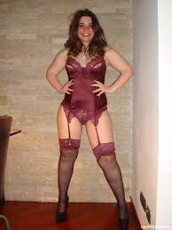 Möchten sie ihrem wohnzimmer eine individuelle note geben? Reizwasche Show Im Wohnzimmer Nackte Frauen Bilder