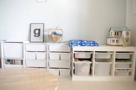 ｉｋｅａトロファストで子供服の収納 子供が一人で支度をするために ikea トロファスト リビング インテリア ikea リビング 赤ちゃんスペース
