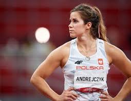 Maria andrejczyk miała najlepszy wynik w grupie a w eliminacjach rzutu oszczepem podczas igrzysk w tokio (65,24). Rml5x8a8arawhm