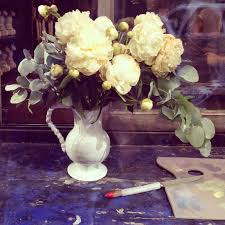 On Rue St Honore Paris Habitually Chic Beautiful Flower Arrangements Container Flowers Flower Arrangements