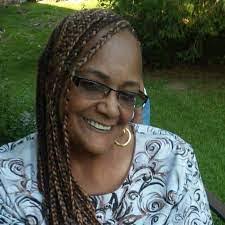 Rosalyn Graves's Instagram, Twitter & Facebook