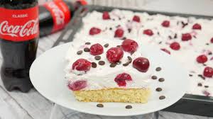 Ein saftiger & süßer schokokuchen. Rezept Coca Cola Kuchen Mit Kirschen I Limo Kuchen