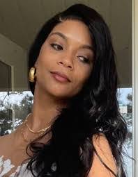 Eliana Carter's Instagram, Twitter & Facebook