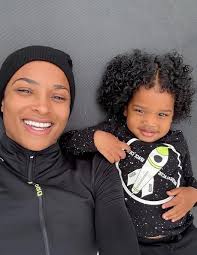 Beautiful picture of mom and her daughter.