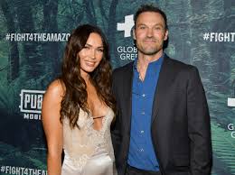 Instinctively drawn to lily (megan fox) the bird woman, the wandering musician grows dejected when she spurns his repeated advances. Megan Fox Posts F K You Bling On Ring Finger After Star Wore Wedding Band Sparking Machine Gun Kelly Engagement Rumor