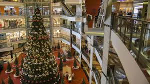 Niko cuma merespon ucapan mamanya dengan tersenyum karena tidak tahu harus ngomong apa. Kumpulan Ucapan Selamat Hari Natal Pilihan Untuk Keluarga Sahabat Suara Riau