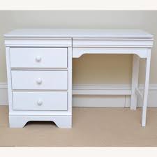 Essex exectuive l desk set by aspen furniture. Stanley Furniture White Desk And Chair Aptdeco