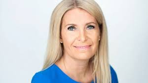 General Electric shares gain for a third straight session