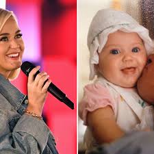 The american idol judge's uplifting track comes from her most recent album. 2020 Amas Katy Perry Performs For The First Time Since Giving Birth And Dedicates Moving Song To Her Dad 9celebrity