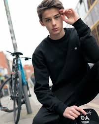 Australian 🇦🇺 official page ️ instagram=william.franklyn.miller William Franklyn Miller Wallpapers Wallpaper Cave