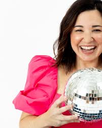 Oh 👋🏻 -Happy Tuesday, Friends! There's been a bunch of new friends who  have joined me lately