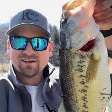 The big girls decided it was lunch break as well! Two solid fish munching  “Creole” Kombat Kraws