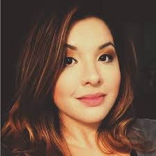 Stephanie Vinson's Instagram, Twitter & Facebook