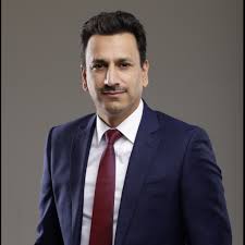 Nato a damasco nel febbraio 1949, omar aziz è tornato in siria dal suo esilio in arabia saudita e negli stati uniti per prender parte alla rivoluzione siriana. Omar Aziz Cquniversity