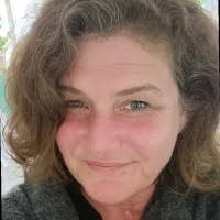 Lorraine Lacey's Instagram, Twitter & Facebook